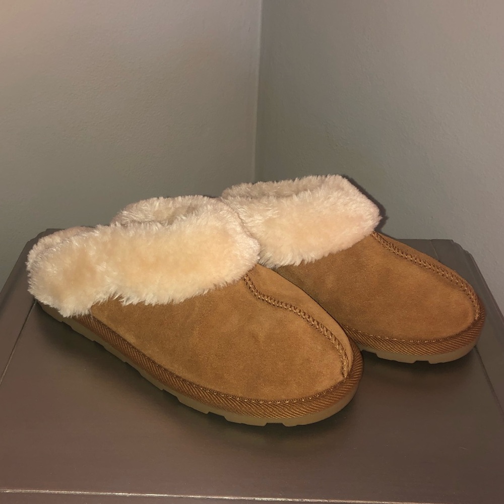 Faux Fur Slippers/ Slide ons